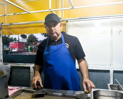 Jhon Carlo´s es el hombre que trajo las primeras hamburguesas a Alturas del Sur