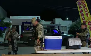 “Somos más los buenos en Culiacán”: Negocio de hotdogs regala cena a militares que patrullan la ciudad