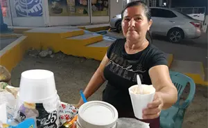 Doña Kitty tiene 10 años dando sabor a Culiacán con sus esquites en Alturas del Sur