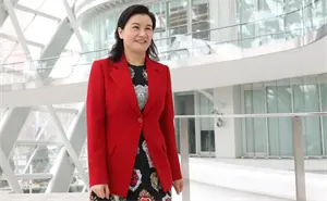 De granjera a proveedora de Apple: la historia de Zhou Quinfei, una de las mujeres más ricas del mundo