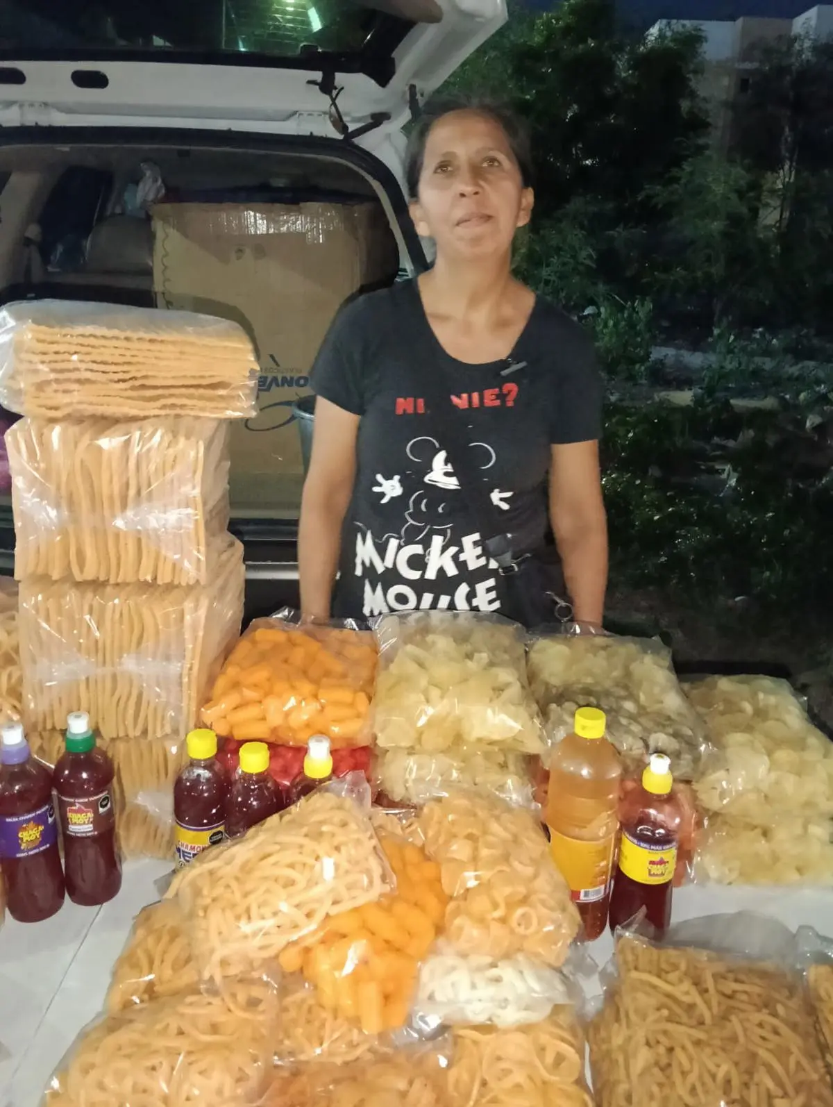 La venta de sus productos la motiva a seguir buscando oopciones para ganarse la vida.