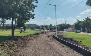 Sendero de la Paz ilumina bulevar Agricultores en Culiacán