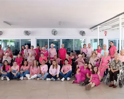 En Casa del Carmen, el rosa simboliza esperanza y solidaridad contra el cáncer de mama