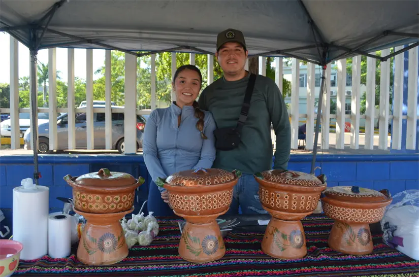 Luis Ángel y Alejandra, un matrimonio joven que demuestra que, con trabajo, fe y empatía, los sueños sí se cumplen. Foto: Juan Madrigal