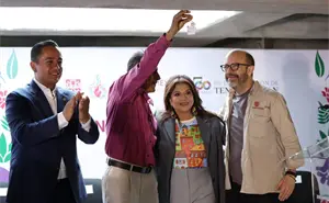 Gobierno de la CDMX les cumple el sueño a 40 familias de tener una vivienda propia