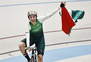 Yareli Acevedo se corona campeona del Mundial de Ciclismo de Pista en Chile