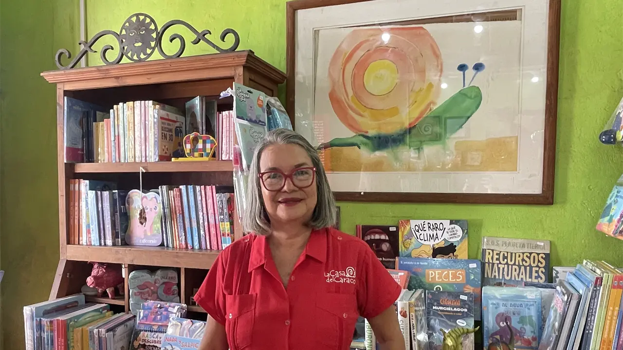 Laura Medina y La Casa del Caracol, 21 años de fomento a la lectura y amor por los libros en Mazatlán